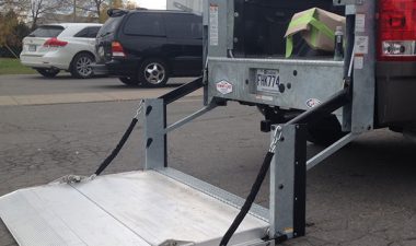 Hayons hydrauliques / Hydraulic liftgates